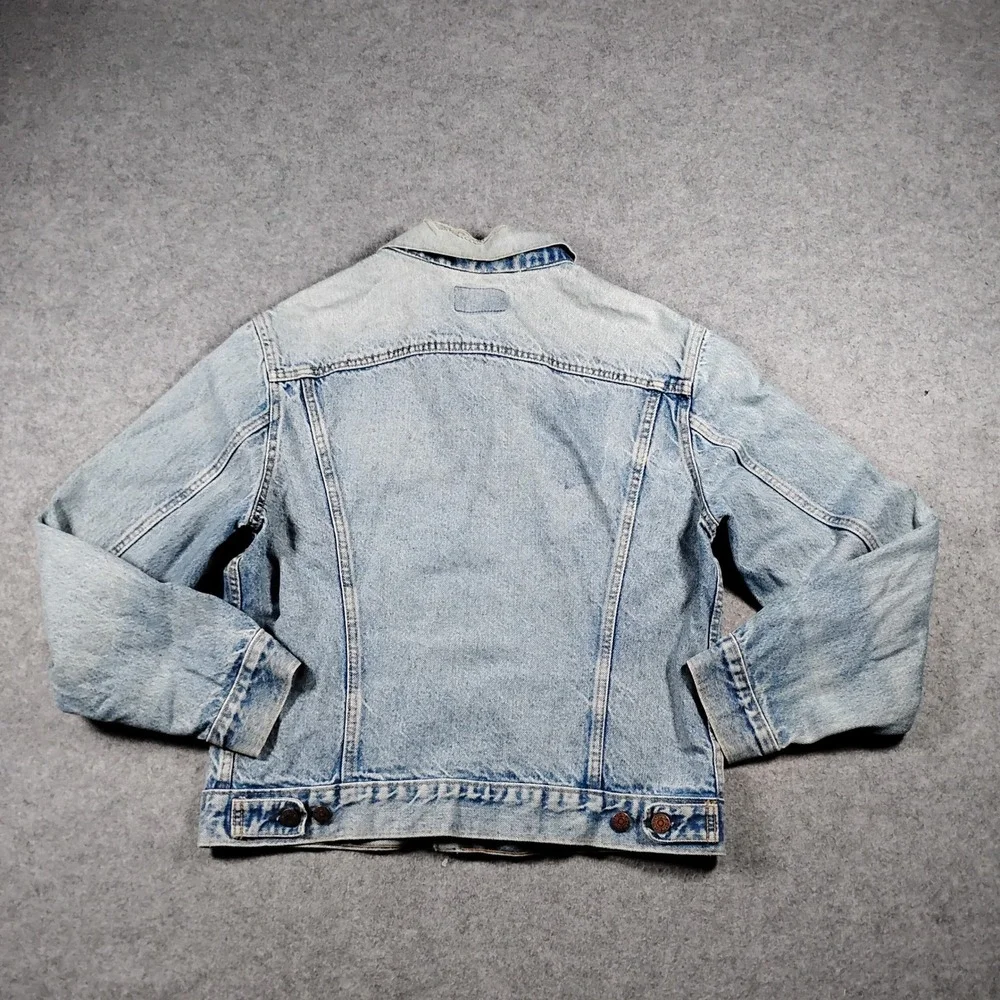 Vintage Levis 70506 0216 Mens Light Wash Denim Trucker Jacket Made in USA 42R